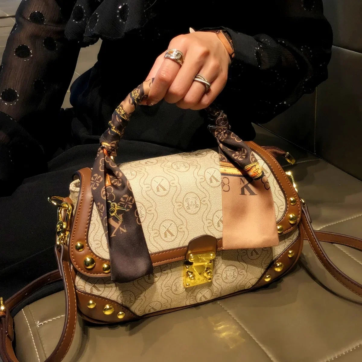 Elevate Your Style with the Hong Kong Brand Women's Handbag: The Must-Have Luxury Leather Crossbody for Summer!